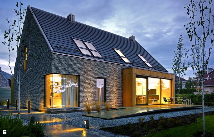 Стильный дом с двускатной крышей