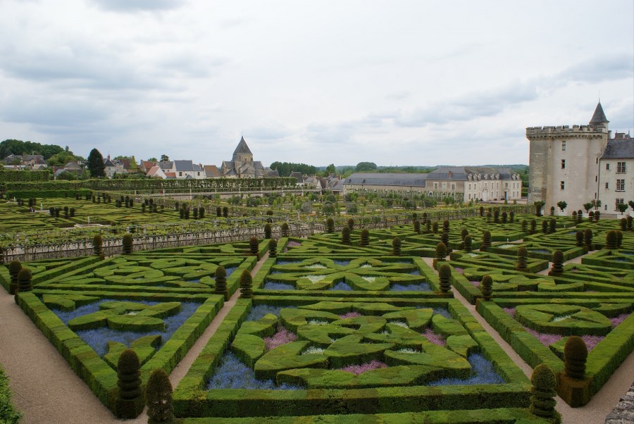 Современный регулярный сад