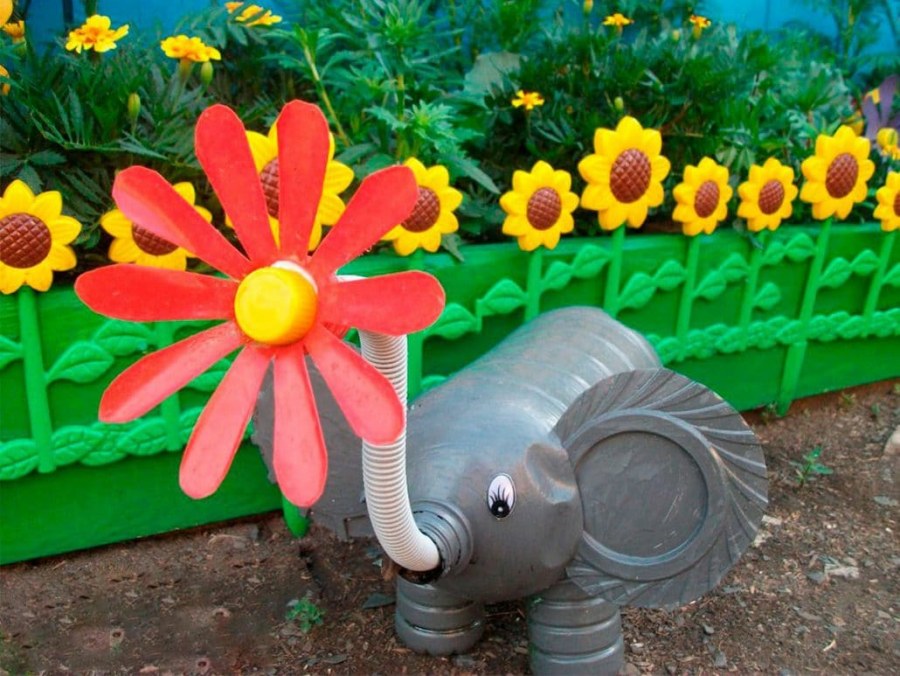 Божья коровка из покрышек