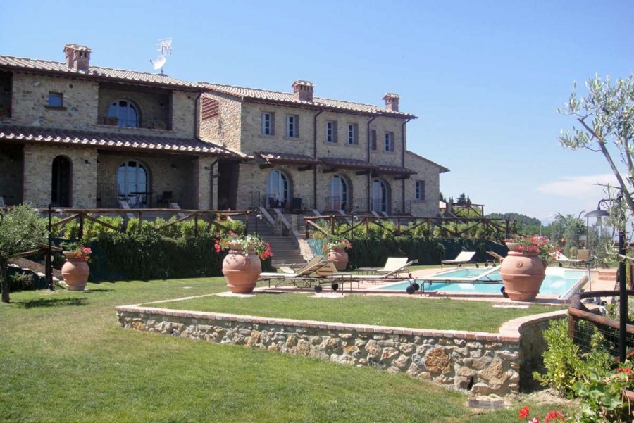 Дома и квартиры в Италии