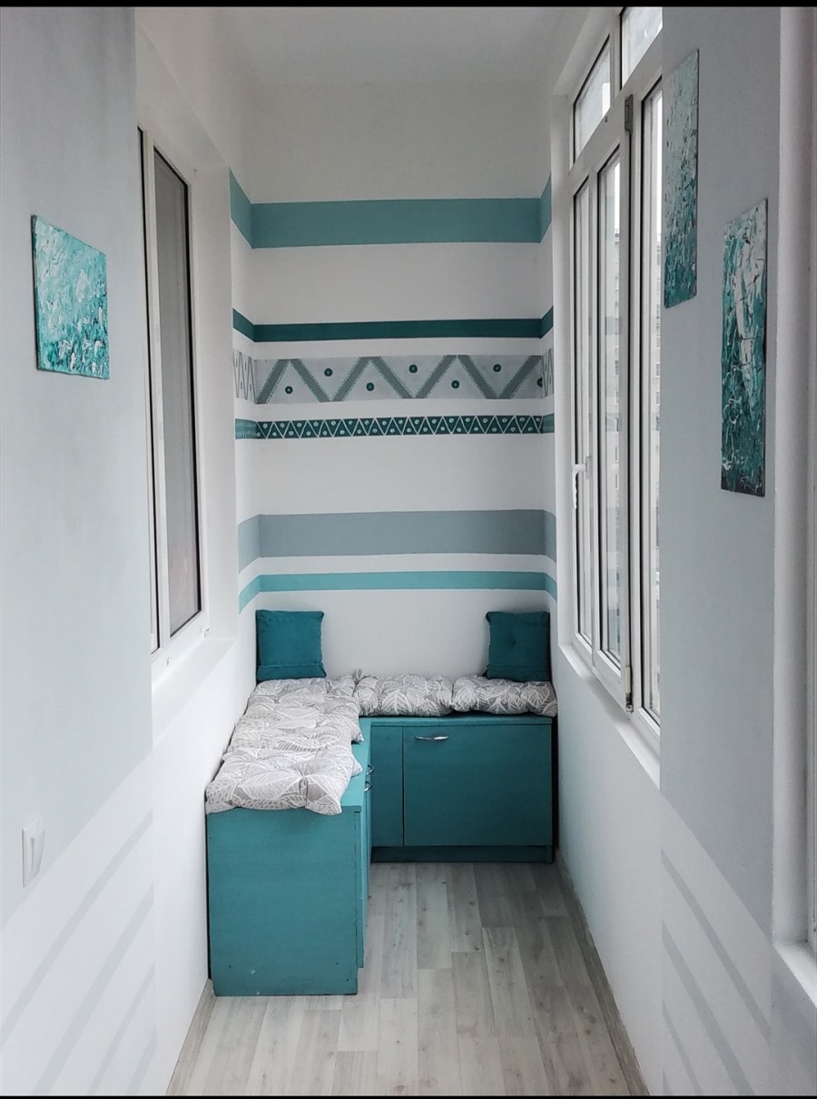 Балкон бирюзового цвета