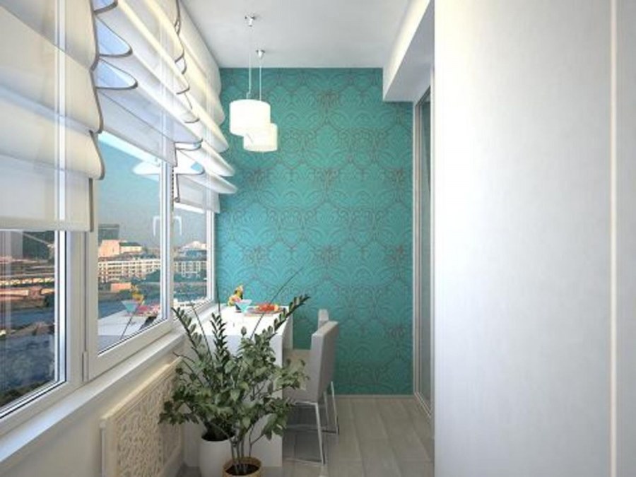 Балкон мятного цвета