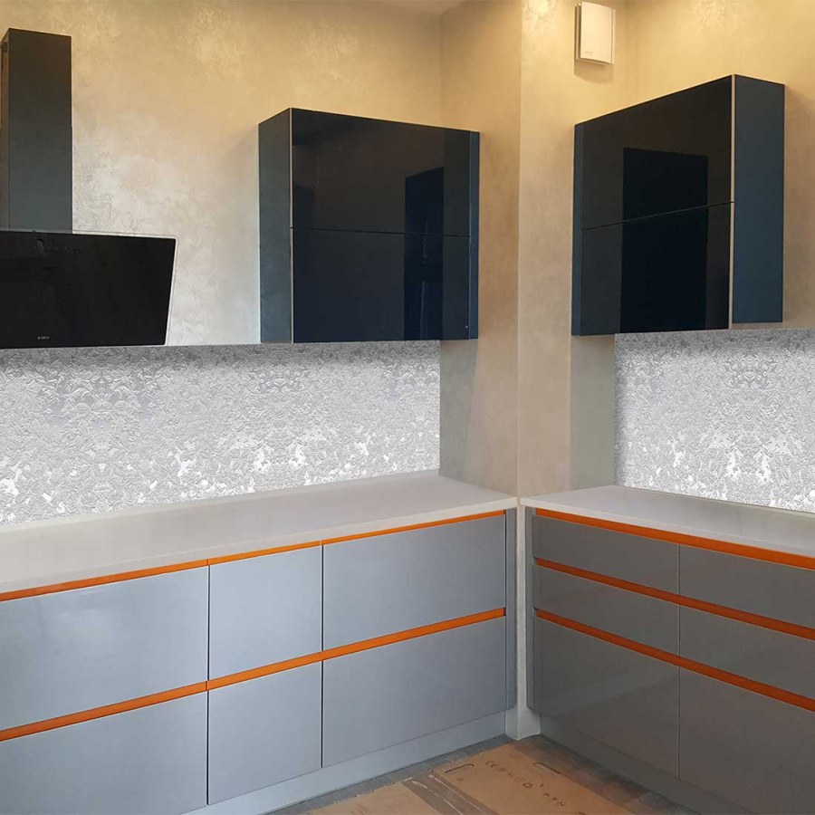 Стеклянный фартук для кухни в стиле лофт