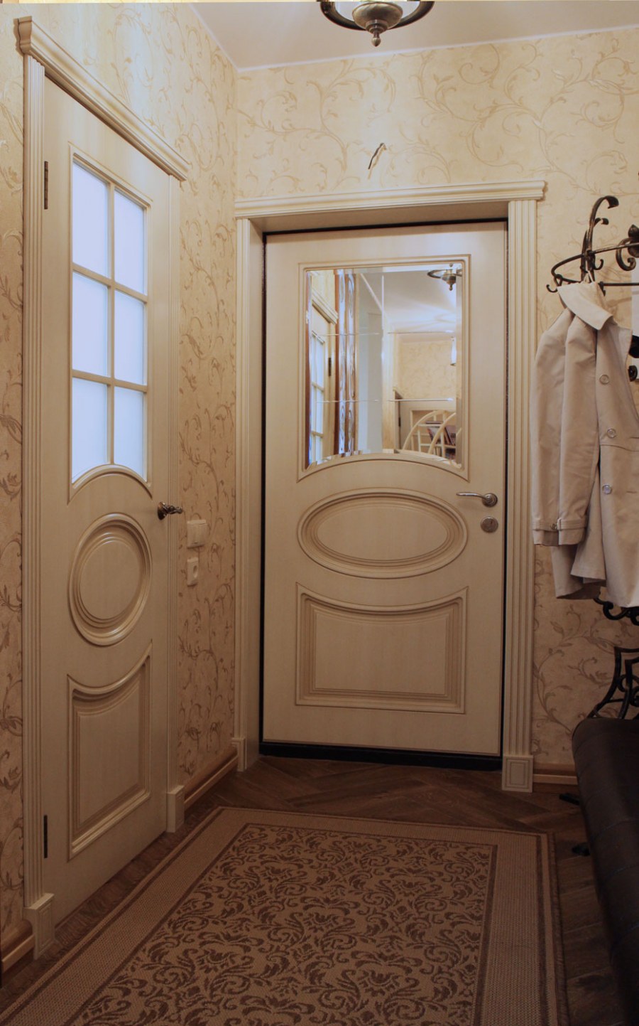 Межкомнатные двери в прихожей
