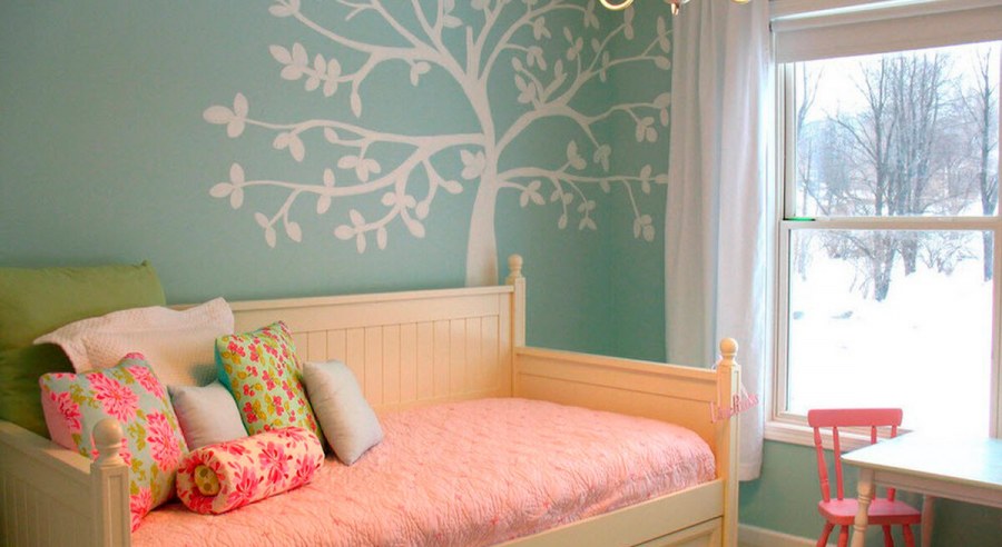 Покраска стен в детской комнате