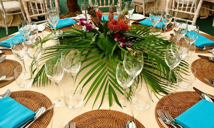 Декор в стиле тропики