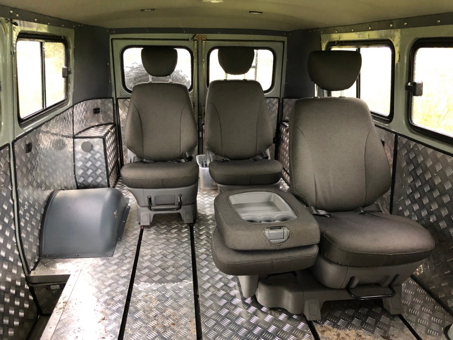 Новый УАЗ 3741 салон