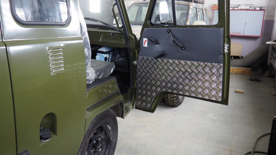 Обшивки УАЗ 3741