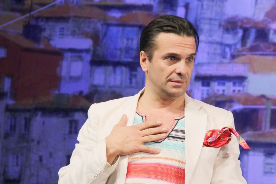 Серге́й Вико́нтович Аста́хов