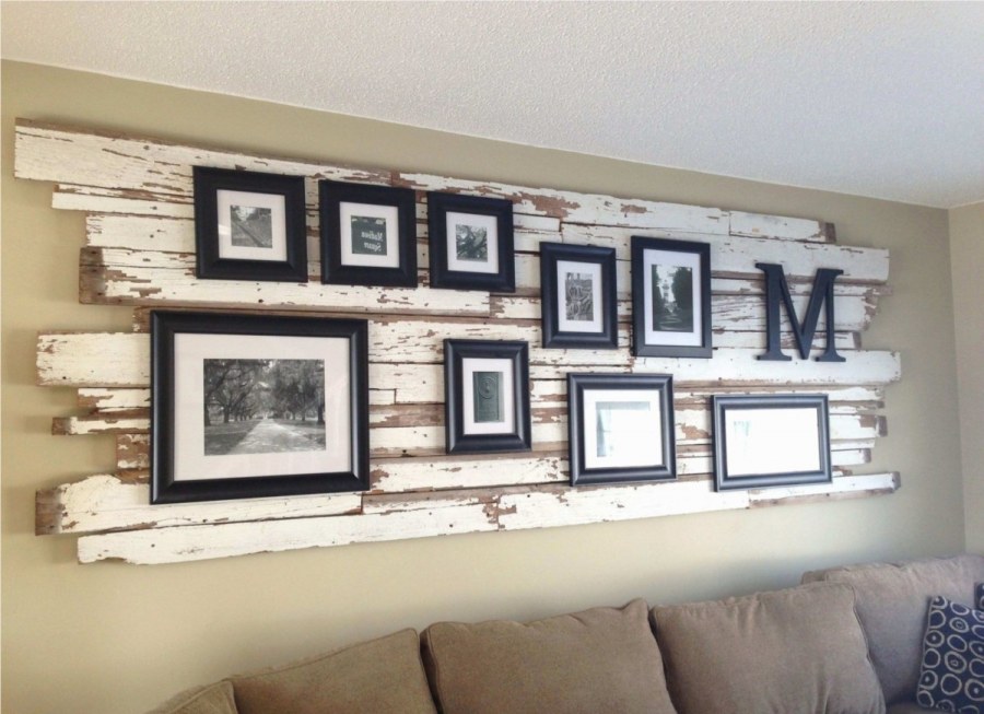 Декор черной стены