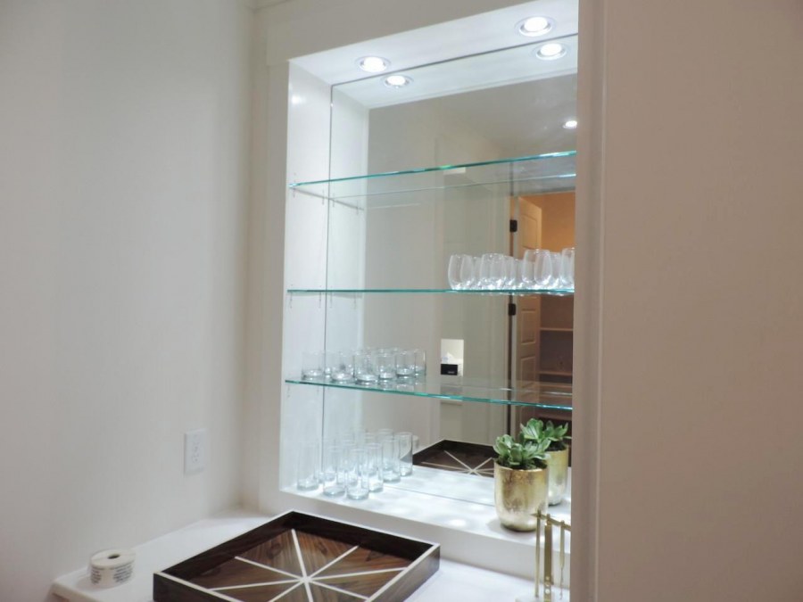 Стеклянные полки