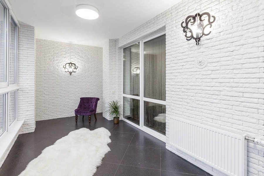 Декоративный белый кирпич в интерьере