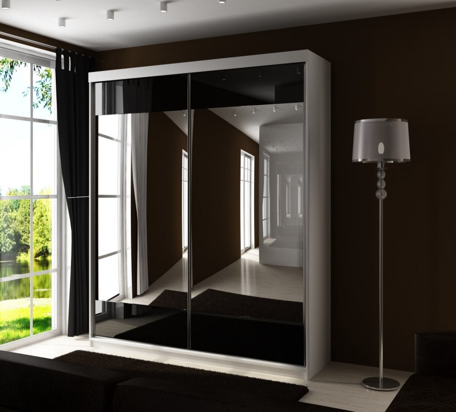 Стильный шкаф в прихожую