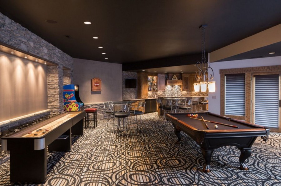 Интерьер подвального помещения