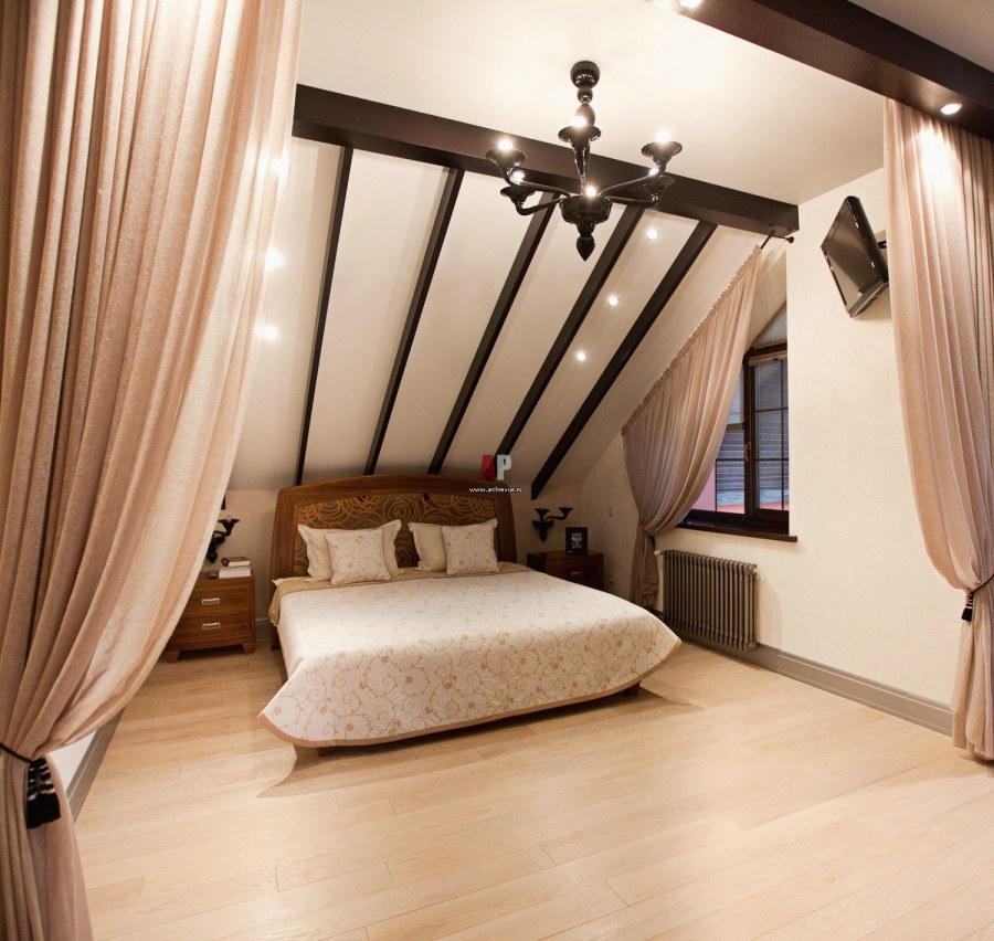 Интерьер деревянной мансарды