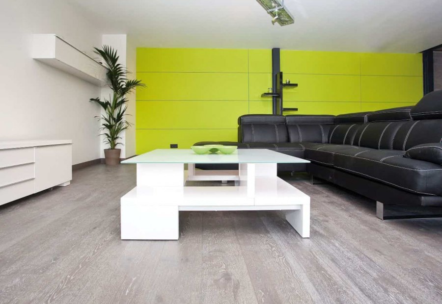 Ламинат к салатовым стенам