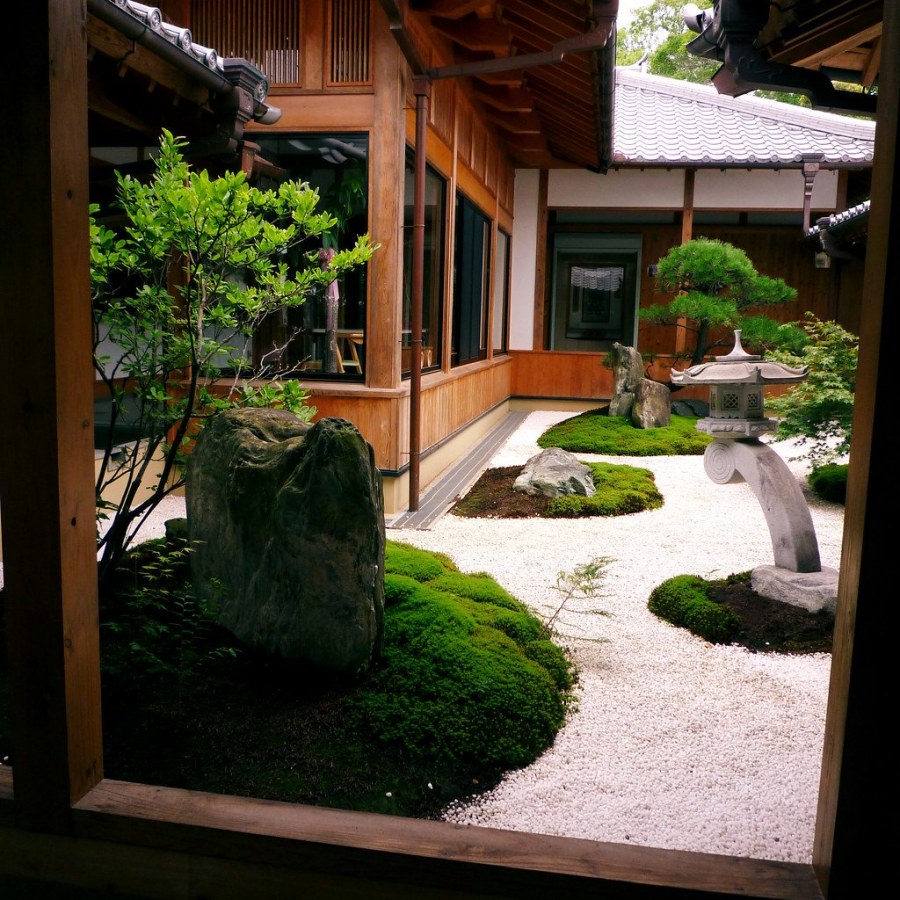 Зимний сад в японском стиле