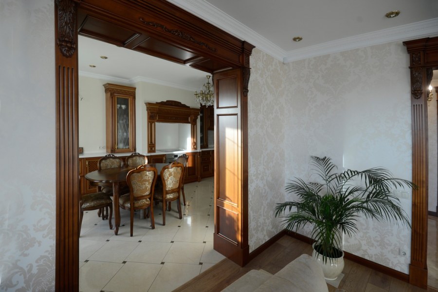 Классический дверной проем