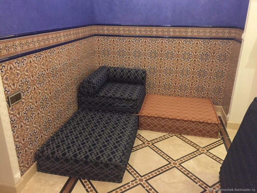 Диван топчан в Восточном стиле