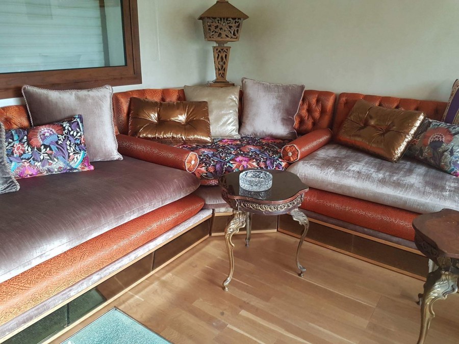 Диван в Восточном стиле