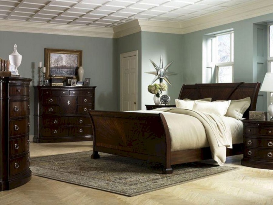 Коричневая спальня