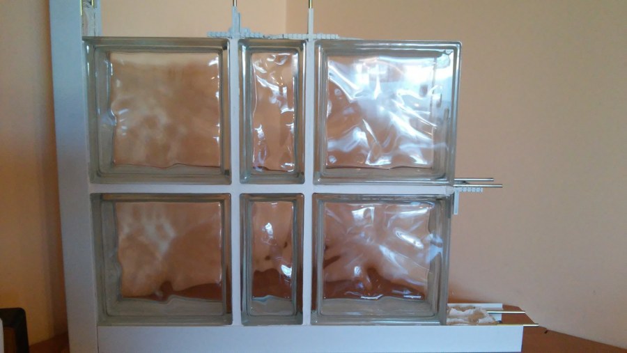 Стеклянные блоки в интерьере