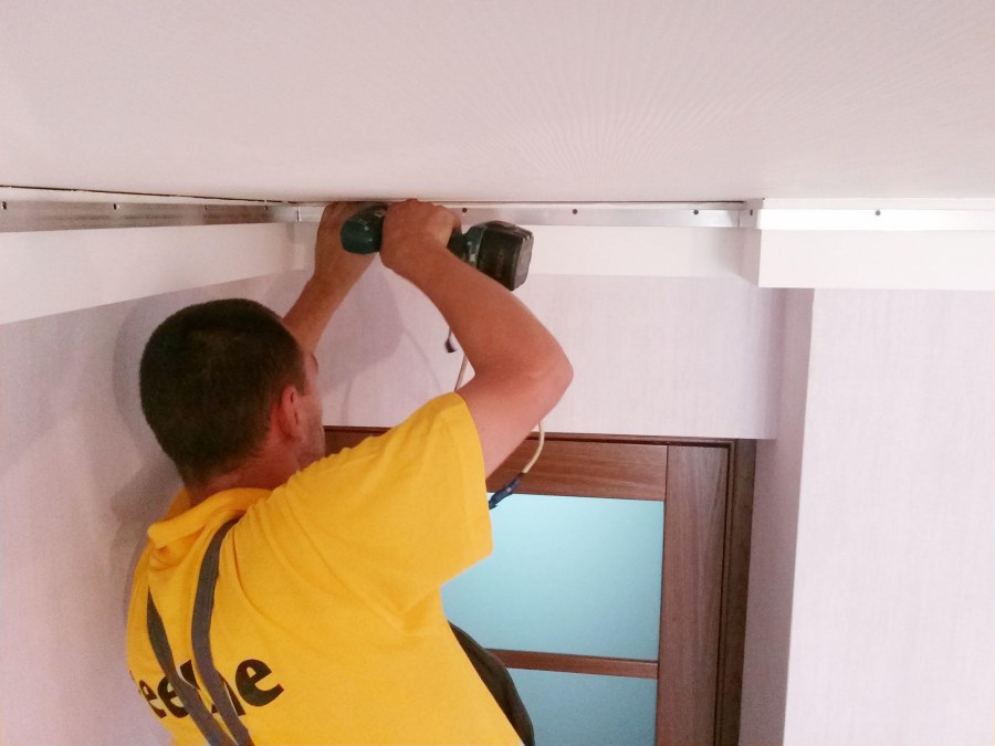 Крепление натяжного потолка