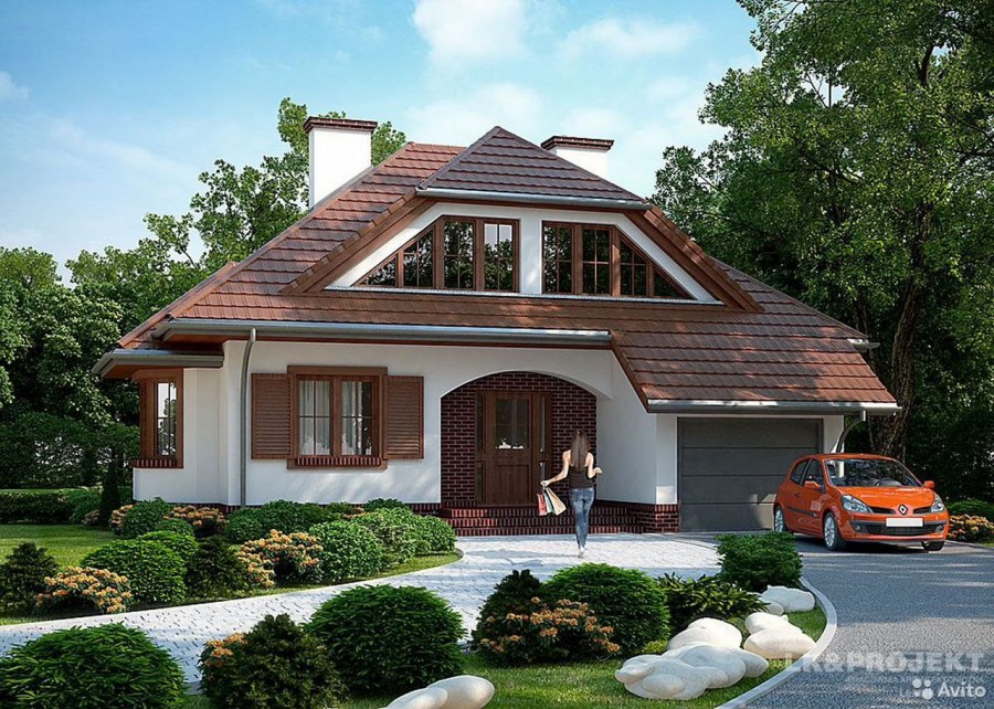 Красивый мансардный дом