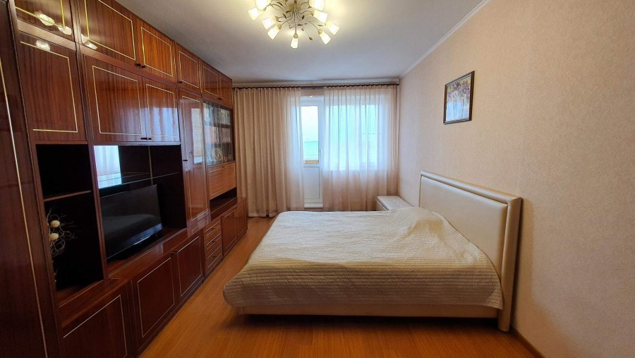 В двухкомнатной квартире сдается комната