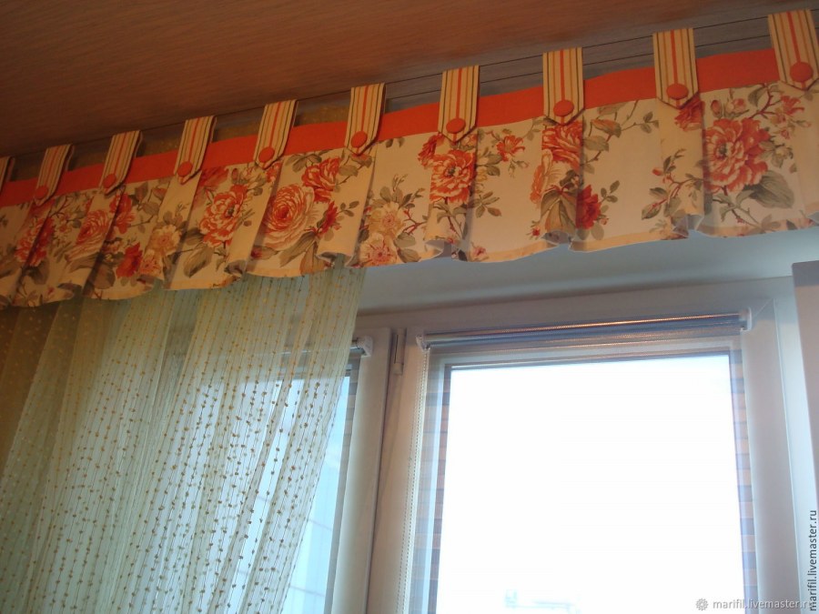 Римские шторы с ламбрекеном