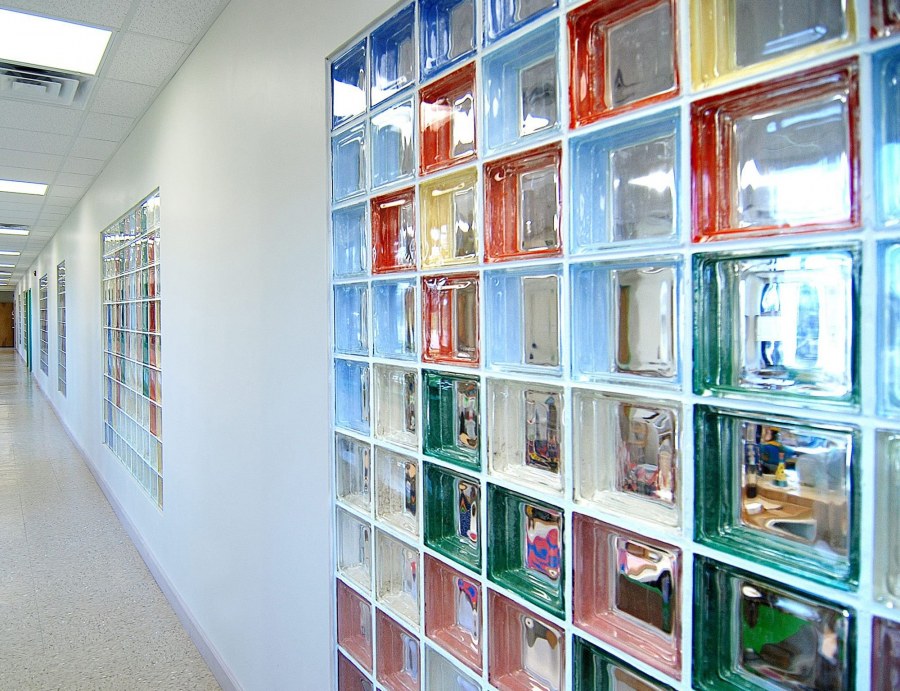 Стеклянные кубики для перегородок