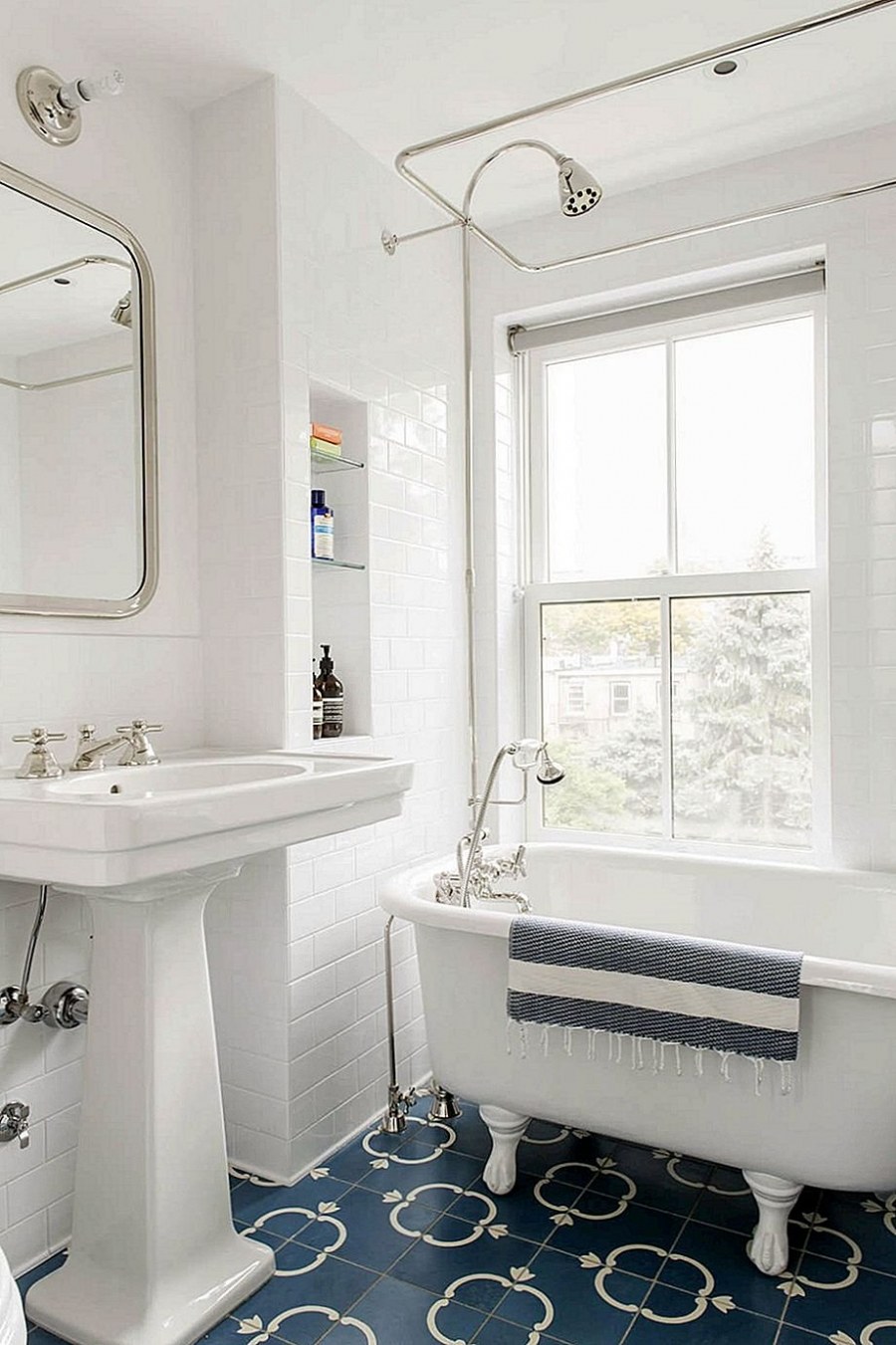 Белая ванная комната