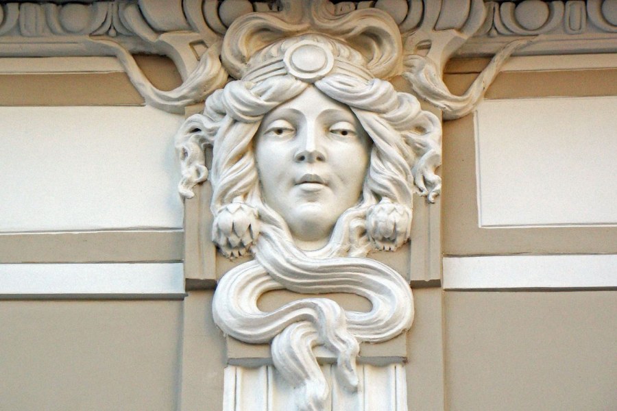 Маскароны в архитектуре