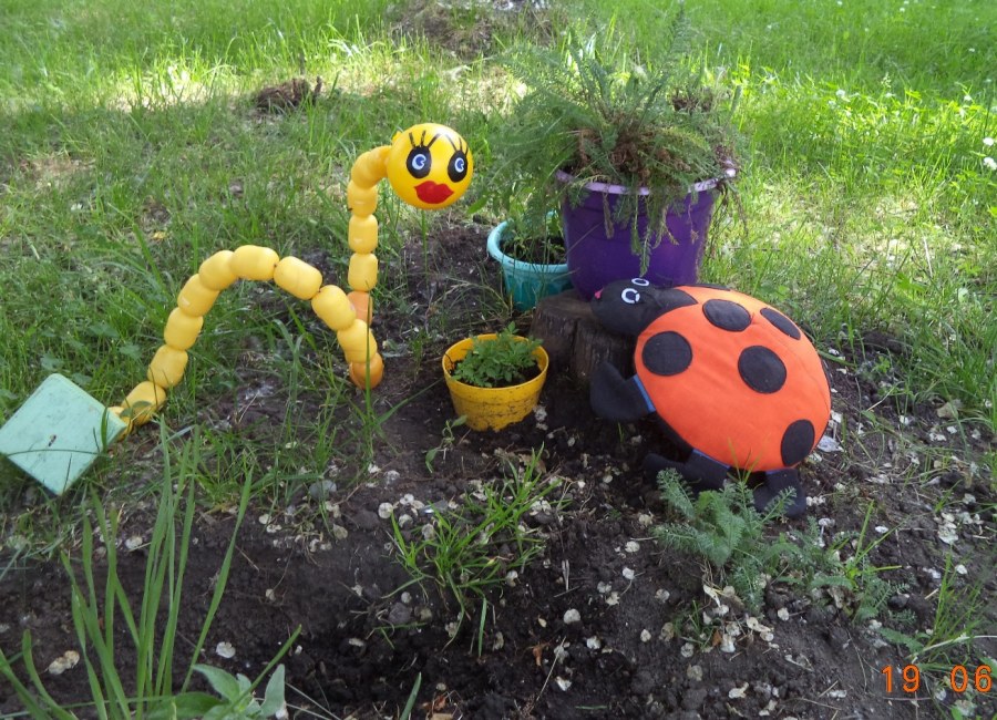 Украшение площадки в детском саду