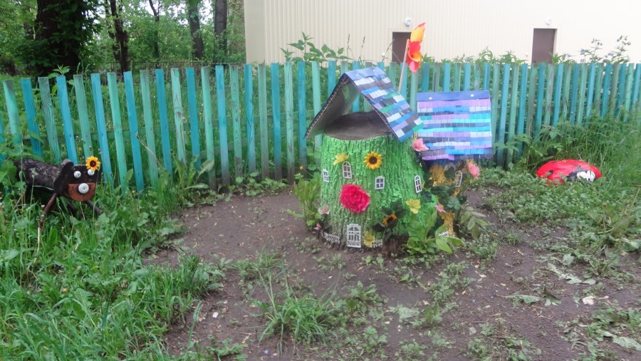 Украшение участка в ДОУ летом
