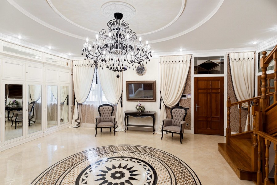 Холл в одноэтажном доме