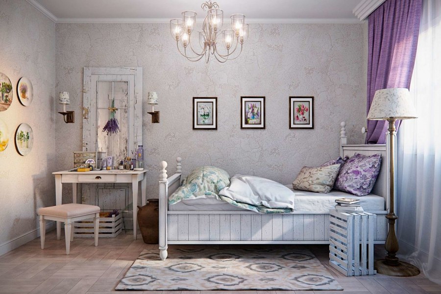 Книжные полки у окна