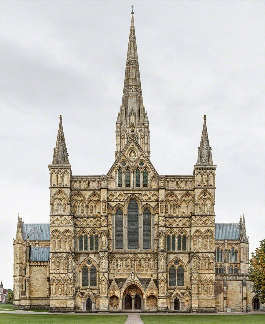 Собор в Солсбери фасад