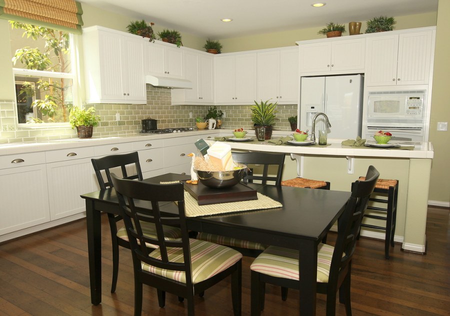 Обои для кухни в стиле Неоклассика