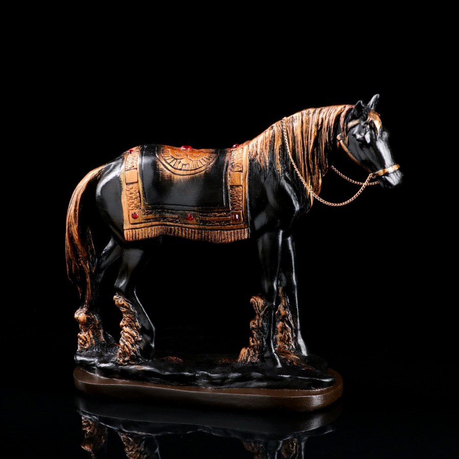 Статуэтка лошадь