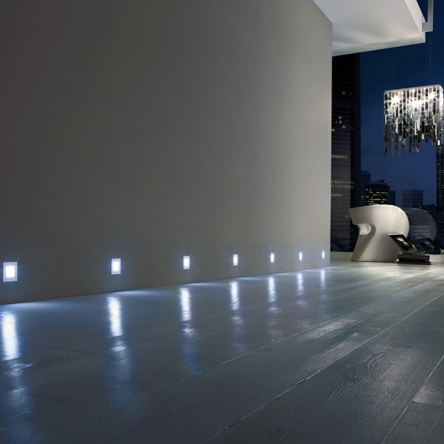 Светильники встроенные в стену