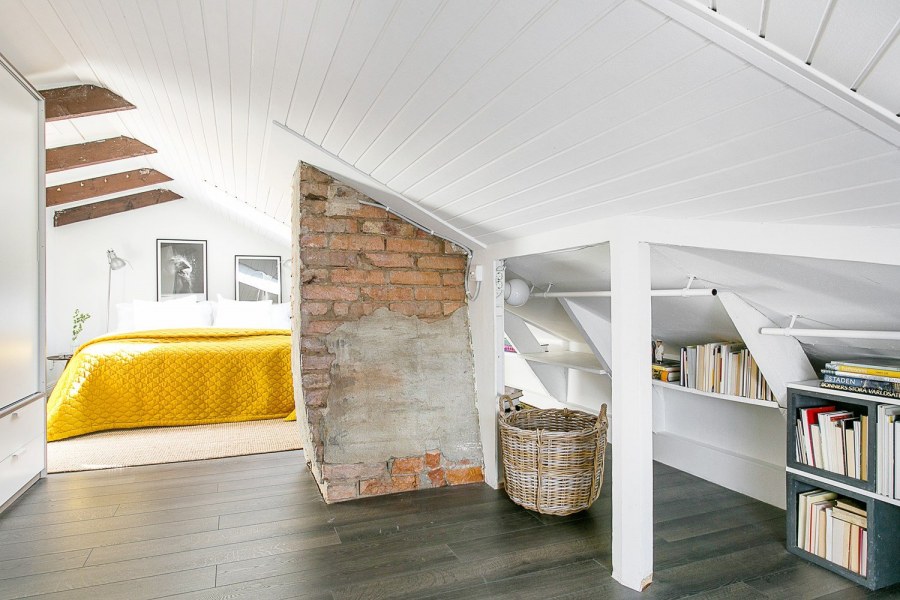 Ивар в мансарде