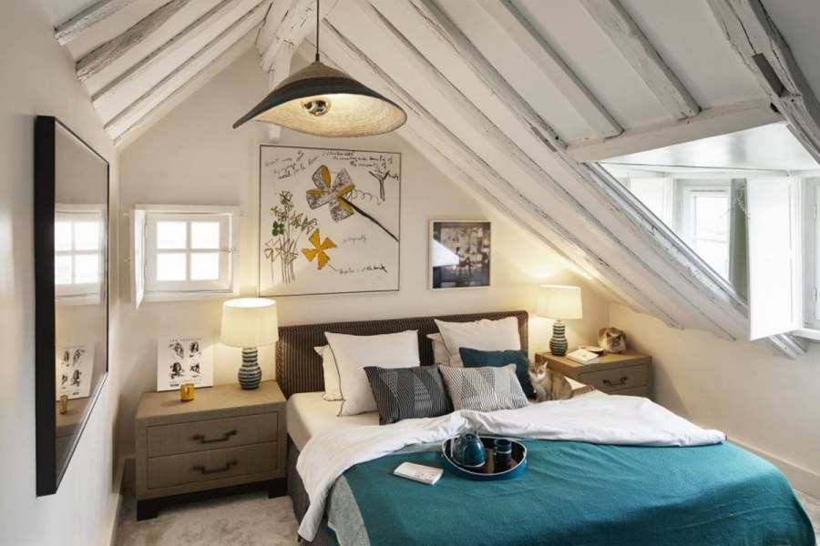 Уютные небольшие спальни на мансарде