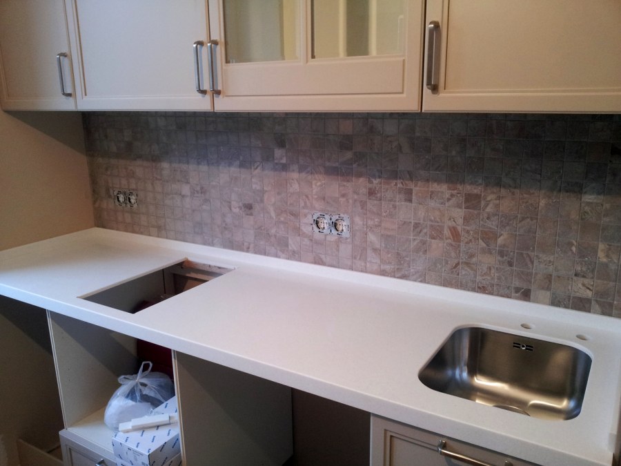 Бортик для столешницы на кухне