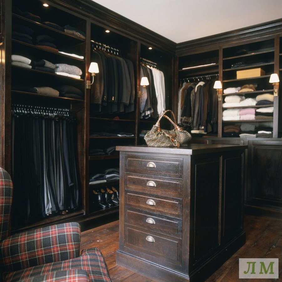 Мужская гардеробная комната