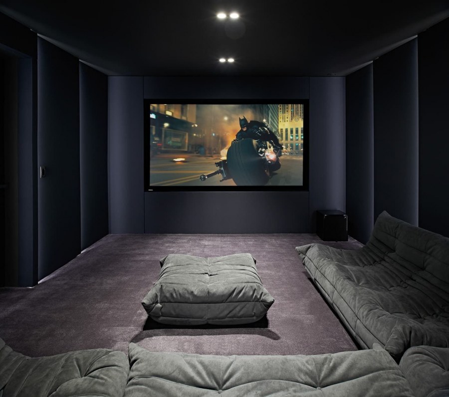 Комната с домашним кинотеатром