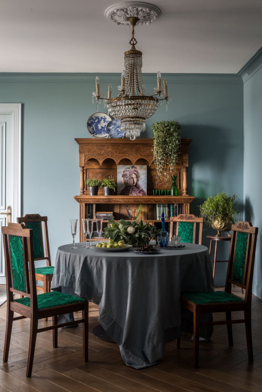 Антикварная мебель в интерьере