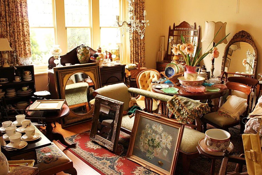 Коллекционирование старинных вещей