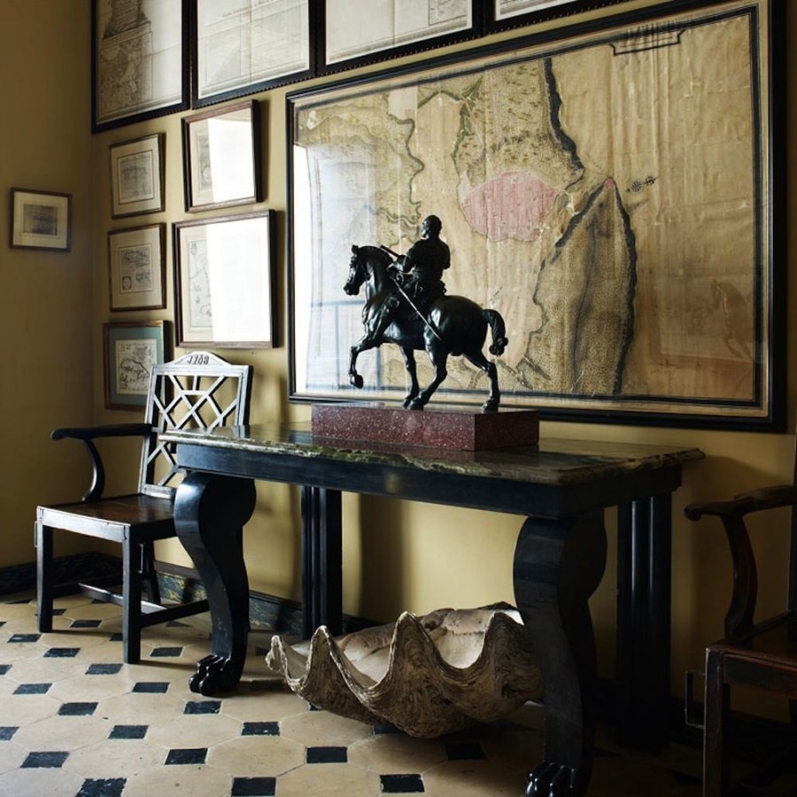 Антиквариат в современном интерьере