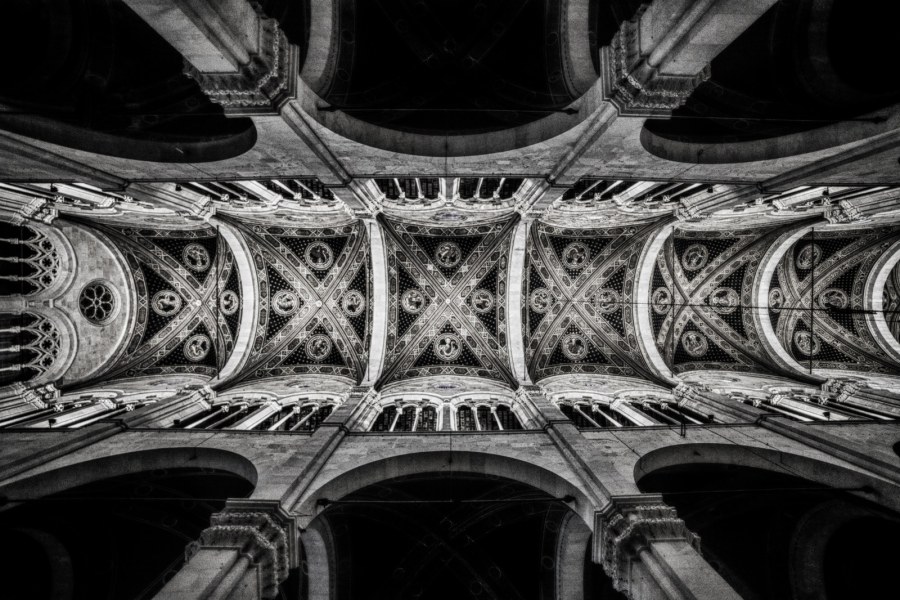 Симметрия в готической архитектуре